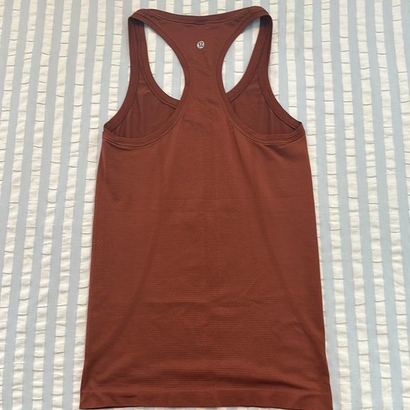 Lululemon Swiftly Tech Racerback Tank Top size 4 - Picture 3 of 4